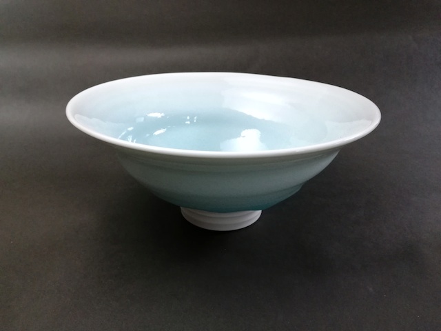 ⑩青白磁深鉢
サイズ(mm) 207×207×900
価格(税抜) 9,500円